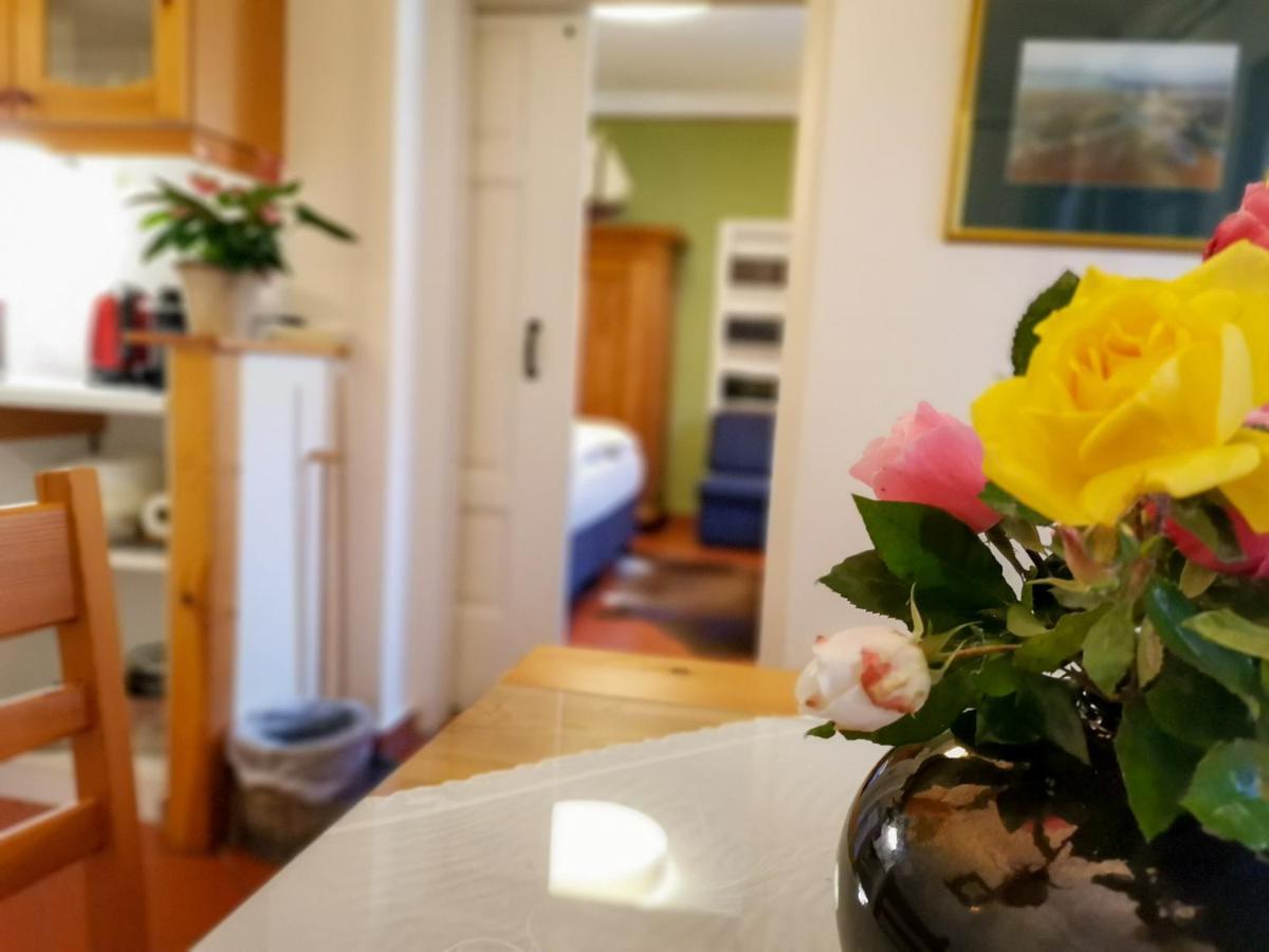 Gaestehaus Doris 푸르바흐암네우시에들러시 외부 사진